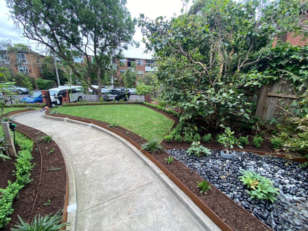 Decorative garden edging in Melbourne, enhancing outdoor landscapes